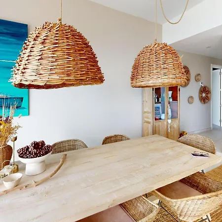 Maison Face A La Au-dessus De La Baie De Villa *